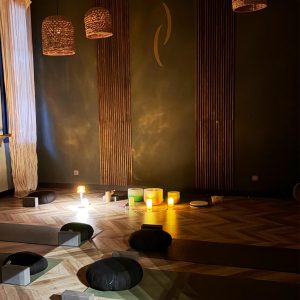 Réservez cours de Yin Yoga & Sound Bath à Nice
