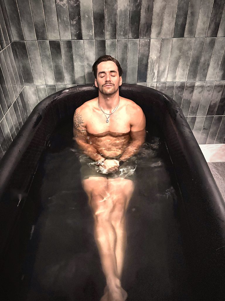 Bain froid pour la récupération sportive et la détente musculaire chez La Parenthèse